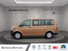 Bild des Angebotes VW T6.1 Kombi KR 2.0 TDI DSG/AHK/Klima/DAB+/PDC