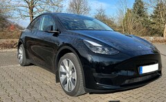 Bild des Angebotes Tesla Model Y Long Range,Dual Motor,AWD, TÜV 2027, Gar.,514PS