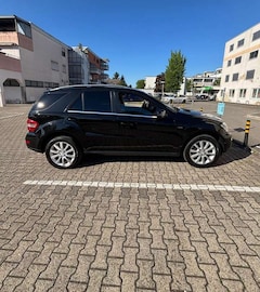 Bild des Angebotes Mercedes-Benz ML 300 CDI 4Matic 7G-TRONIC DPF BlueEFFICIENCY