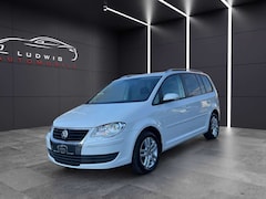Bild des Angebotes VW Touran United/NAVI/TEMPOMAT/AHK/KLIAMAUTOMATIK