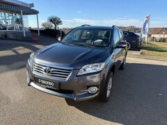 Bild des Angebotes Toyota RAV 4 2.2 D-4D 4x4 aus 1. Hand mit AHK, Diesel