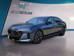 Bild des Angebotes BMW i7 xDrive M70 THEATRE EXECUTIVE LOUNGE B&W SKY