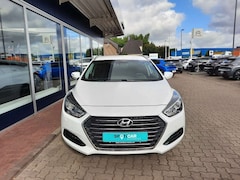 Bild des Angebotes Hyundai i40 Kombi Style  SH LRHZ NAVI ELHK RKAMERA