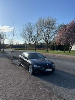 Bild des Angebotes BMW 330 E93 mit M-paket !