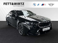 Bild des Angebotes BMW M5 Limousine Pano|DAProf.|B&W|Head-Up