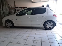 Bild des Angebotes Peugeot 206 75 Tendance