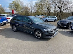 Bild des Angebotes VW Golf Variant Life AHK Kamera Navi App LED-Matrix Pano VZE Netz