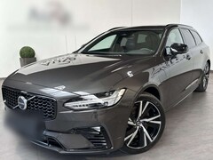 Bild des Angebotes Volvo V90 T6 AWD Dark Plus NAV+LED+AHK+ACC+360°+PANORAMA