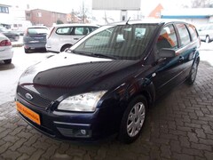 Bild des Angebotes Ford Focus Turnier II Style WENIG KM TÜV ZR NEU