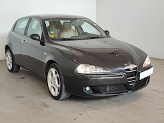 Bild des Angebotes Alfa Romeo 147 1.6 16V TS ECO Sportiva / Tüv 12.26