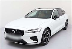 Bild des Angebotes Volvo V60 T6 AWD Ultra Dark Recharge Plug-In Hybrid *AHK*360*