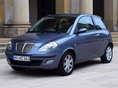 Bild des Angebotes Lancia Ypsilon Y 1.2 16v Argento