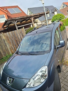 Bild des Angebotes Peugeot Partner Family