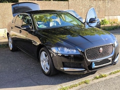 Bild des Angebotes Jaguar XF 20d Aut. Prestige-Navi-Kamera-SHZ-Tempomat-PDC