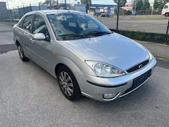 Ford Focus Ghia   AUTOMATIK