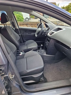 Bild des Angebotes Peugeot 207 75 Tendance