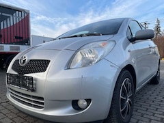 Bild des Angebotes Toyota Yaris Sol Aut. /Klima/Kamera/ 8-fach/TÜV 01/2027