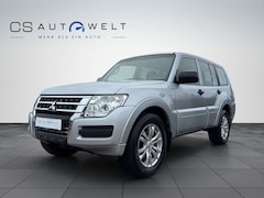 Bild des Angebotes Mitsubishi Pajero 3.2 DI-D Invited 7-SITZE/AHK/4x4/XEN/NAVI