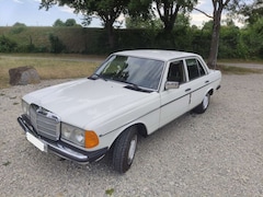 Bild des Angebotes Mercedes-Benz 230