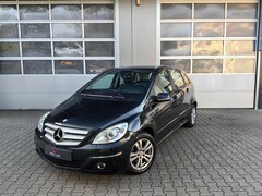 Bild des Angebotes Mercedes-Benz B 160 NAVI|PANO|SHZ|TEMPOMAT|MFL|BT|FREISP|KLIMA