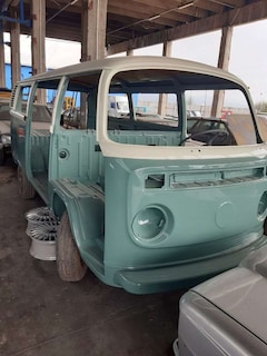 VW T2 Fensterbus 9 Sitzer H-Zulassung frame off