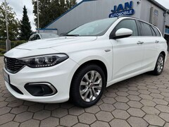 Bild des Angebotes Fiat Tipo Kombi 1.4 Lounge Kamera Navi PDC