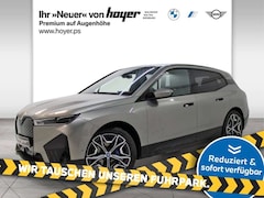 Bild des Angebotes BMW iX xDrive40 AHK Pano Laserlicht Sportpaket DAB