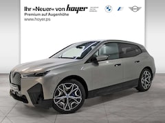 Bild des Angebotes BMW iX xDrive40 AHK Pano Laserlicht Sportpaket DAB