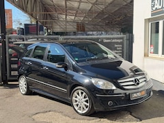 Bild des Angebotes Mercedes-Benz B 200 *2.HAND*KLIMA*HU/AU NEU*ALLWETTER*LEDER