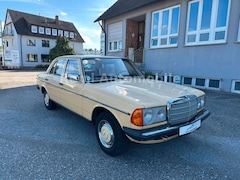 Bild des Angebotes Mercedes-Benz E 230 W 123 Schiebedach TÜV Neu Oldtimer Gutacht