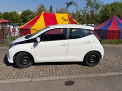 Bild des Angebotes Toyota Aygo Aygo x-play Team Deutschland