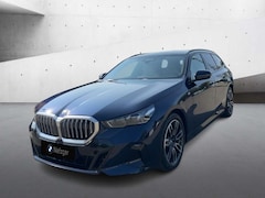 Bild des Angebotes BMW 530 e Touring M Sport Park-Assistent HUD Panorama