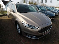 Bild des Angebotes Ford Mondeo Turnier 2,0 TDCI AT Vignale NAVI LED PANO AHK