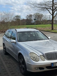 Bild des Angebotes Mercedes-Benz E 220 T CDI Automatik Classic