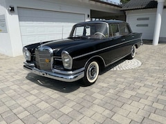 Bild des Angebotes Mercedes-Benz 230 S W 111 Limousine Automatik Schiebedach