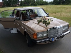 Bild des Angebotes Mercedes-Benz 200 Baureihe 123