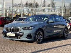 Bild des Angebotes BMW 520 520 d xDrive M Sport / Standheizung / Glasdach