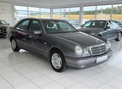 Bild des Angebotes Mercedes-Benz E 240 V6 Automatik+Klima+Volle Historie+1.Hand