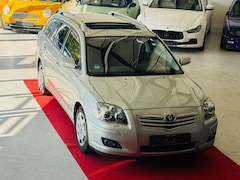 Bild des Angebotes Toyota Avensis Kombi 2.4 Executive