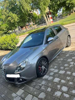 Bild des Angebotes Alfa Romeo Giulietta Giulietta 1.8 TBi 16V Quadrifoglio Verde