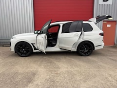 Bild des Angebotes BMW X7 M X7 M60i xDrive 7 SITZER +LUFT+AHK+PANO+HARMAN+22"