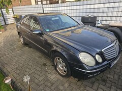 Bild des Angebotes Mercedes-Benz E 220 CDI Automatik Classic