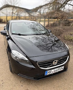 Bild des Angebotes Volvo V40 Ocean Race D2, Vollleder, 156.500 Km,114 PS