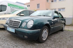 Bild des Angebotes Mercedes-Benz E 200 ELEGANCE Klima/Automatik/Schiebedach