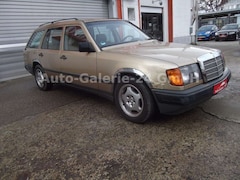 Bild des Angebotes Mercedes-Benz 200 Diesel 7 Sitzer