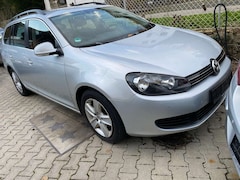 Bild des Angebotes VW Golf Variant 1.6 Comfortline 1.Hd VW Scheckheft Tuv 10/26 PDC