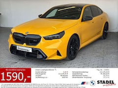 Bild des Angebotes BMW M5 Lim. Keramik Bremsen.Navi.LED.ACC.360°.B&W