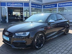 Audi S3 Lim. 2.0 TFSI quattro Sport Tempo Alcantara