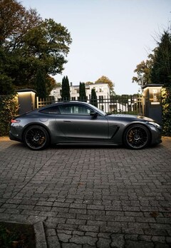Bild des Angebotes Mercedes-Benz AMG GT 63 4Matic+ Coupe Premium Plus (192.378)