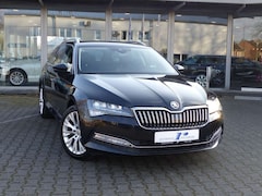 Bild des Angebotes Skoda Superb Combi 1.5 TSI Style AHK Alcantara virt. Navi